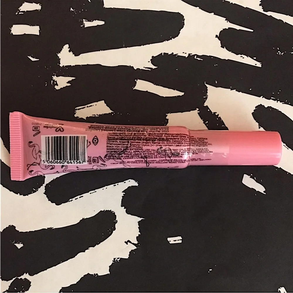 kndr Beauty Eyeshadow Trio in Romantic Rose & The Beauty Crop Mascara Bundle